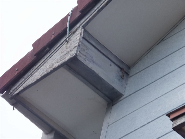 破風板の塗装が劣化